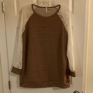 EUC Mocha brown sweater lace sleeves